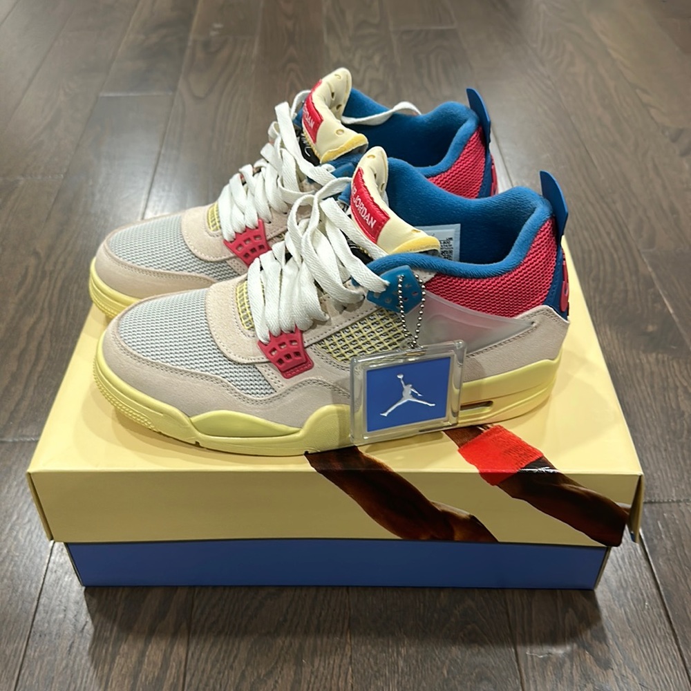 UNION LA x AIR JORDAN RETRO 4